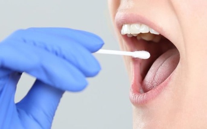 Nước bọt có mùi hôi gây khó chịu và ảnh hưởng trực tiếp đến giao tiếp hàng ngày Nước bọt có mùi hôi gây khó chịu và ảnh hưởng trực tiếp đến giao tiếp hàng ngày